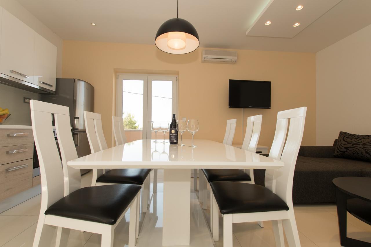 Matko'S Oasis Apartments เบรลา ภายนอก รูปภาพ